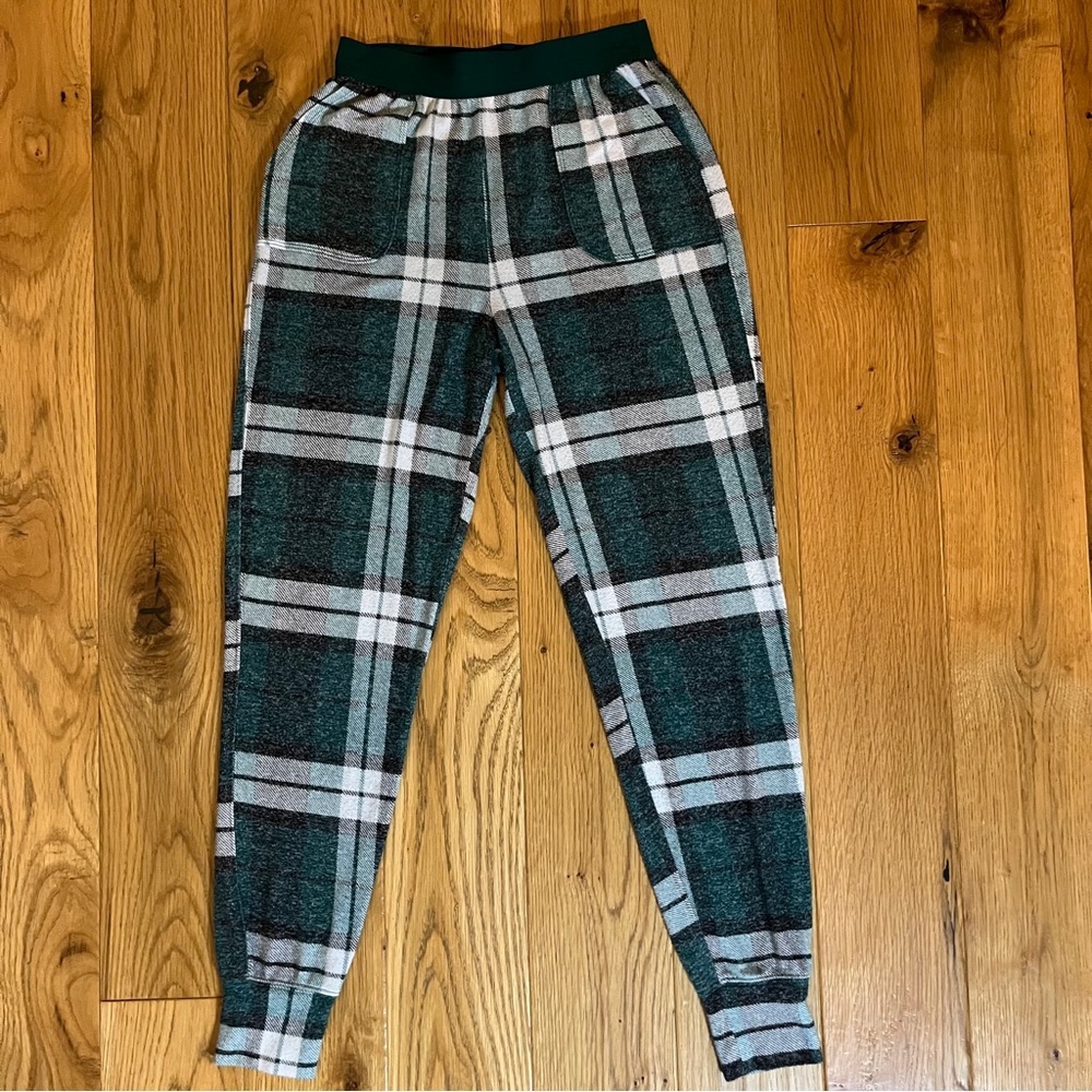 PINK Victoria's Secret Plaid Lounge Wear Pants. Green & Black & White. Size XS